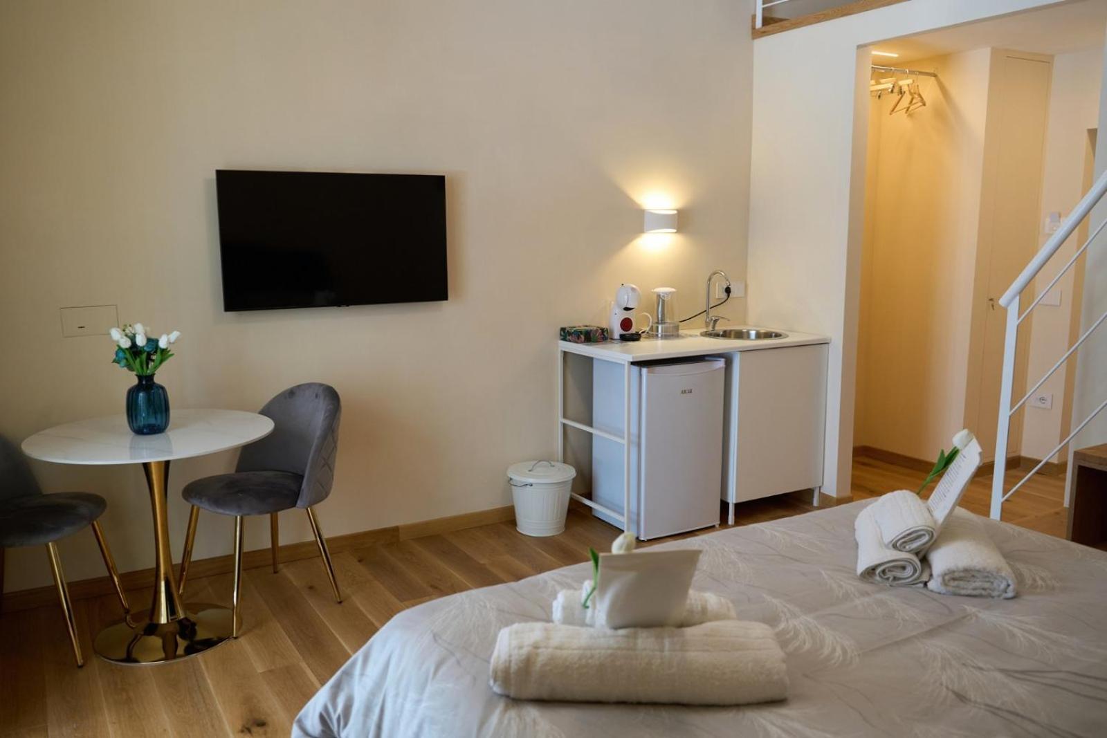 Alesuite Неаполь Экстерьер фото