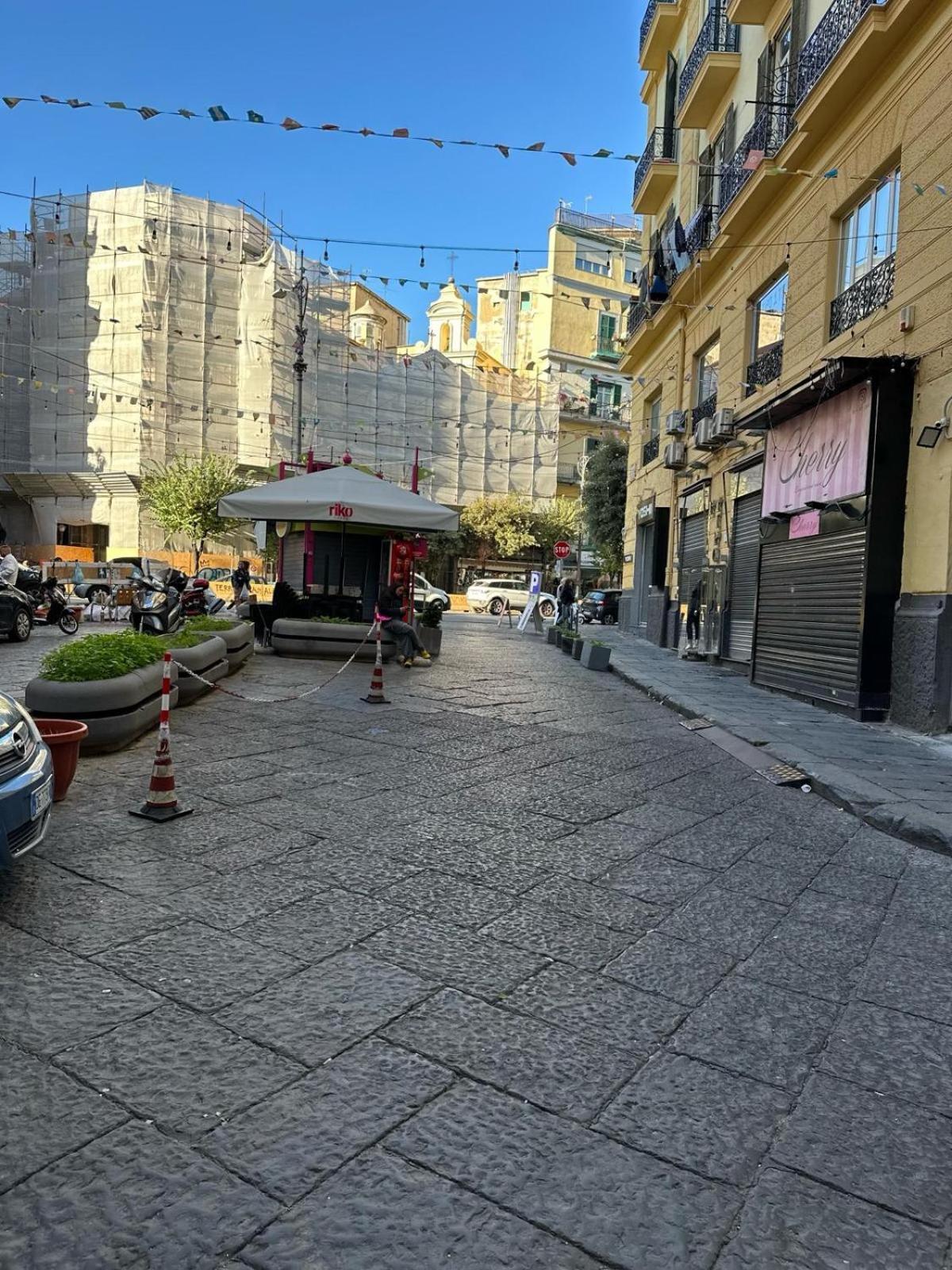 Alesuite Неаполь Экстерьер фото
